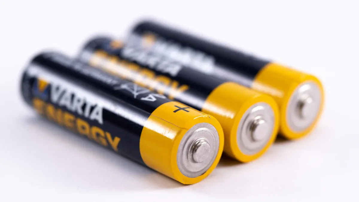 Applications of Lithium or Alkaline Batteries